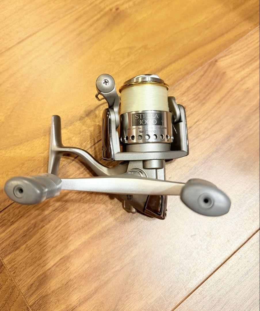 Shimano Stella 3000DH Spinning Reel - Smooth Operation