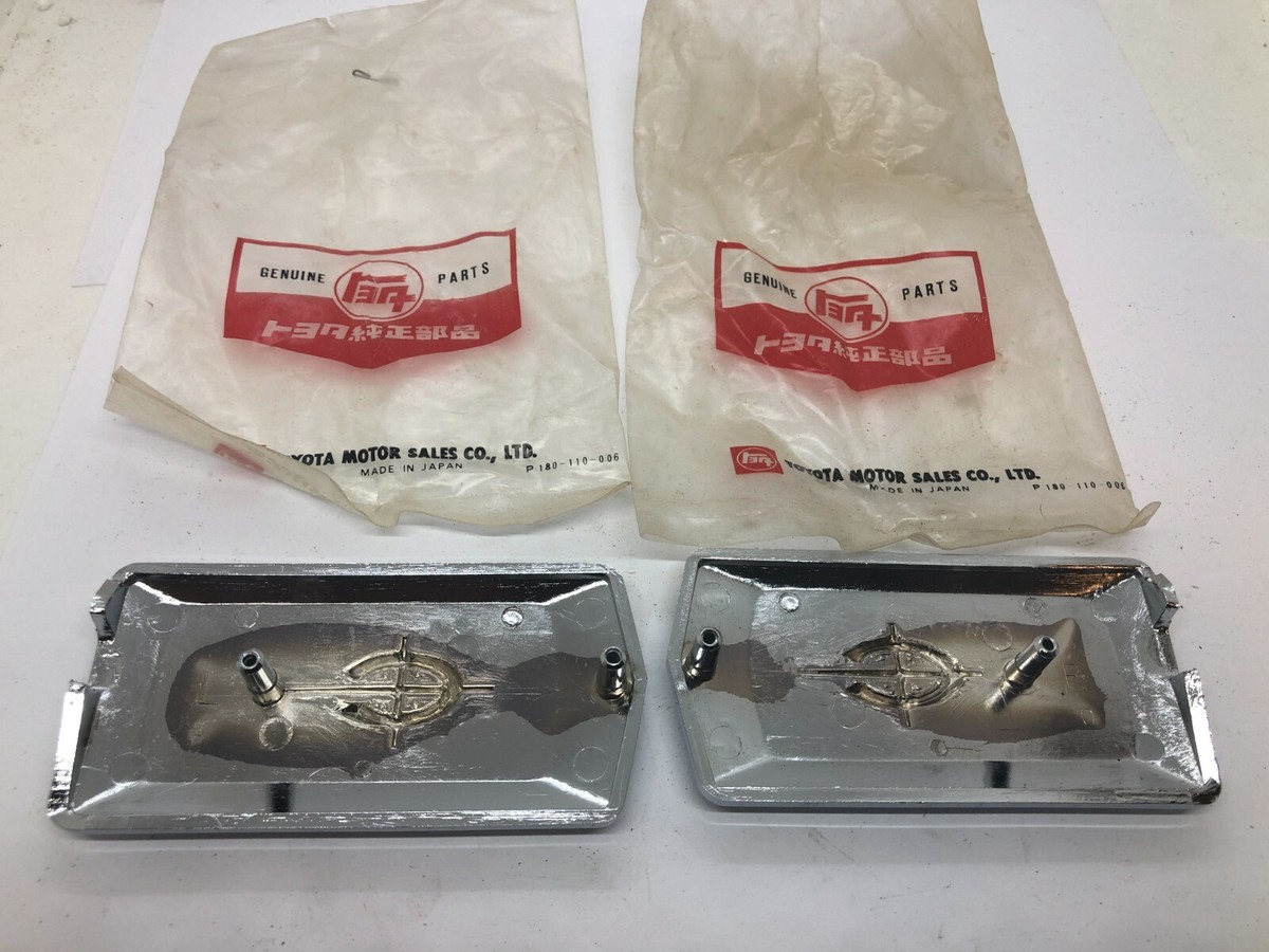 Vintage Toyota CORONA Deluxe Emblem NOS 1970's 75362 20902