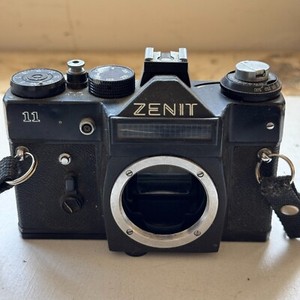 Zenit 11 analoge Spiegelreflexkamera 35 mm nur Gehäuse – ungetestet – Auslöser feuert aus