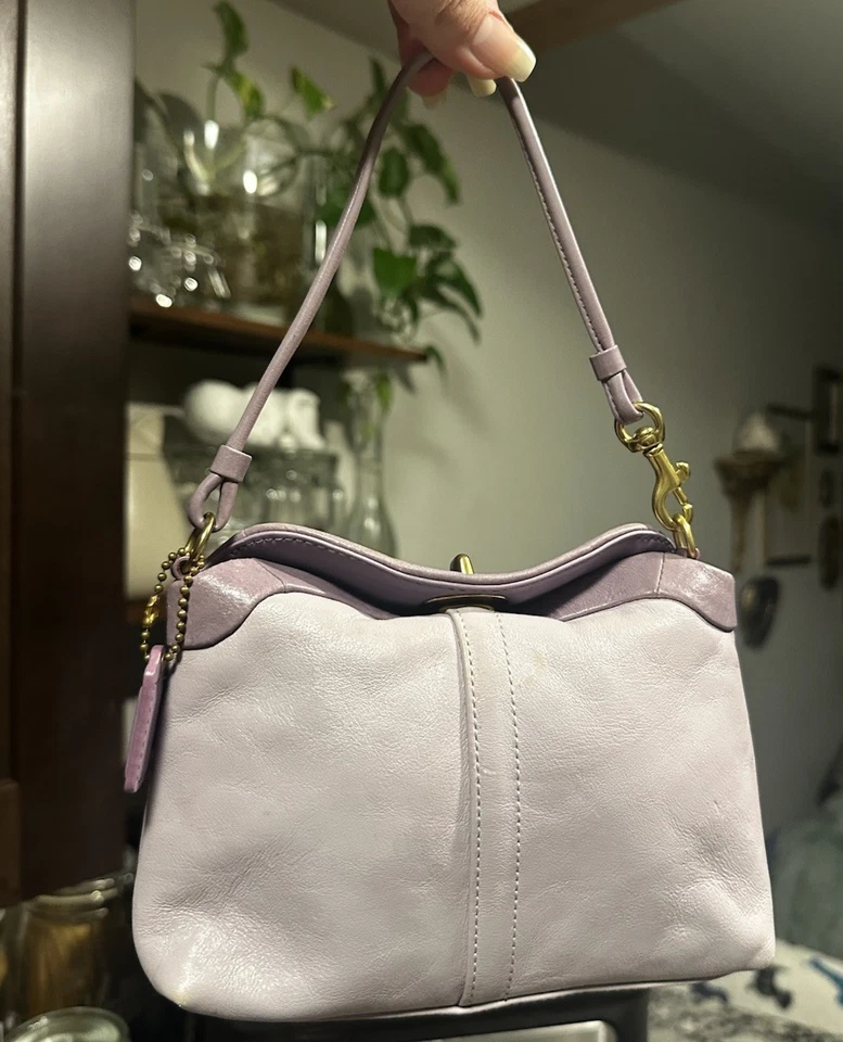 Coach Vintage  turnlock  Leather Mini bag wristlet with hangtag in lavender  - Image 4 of 4