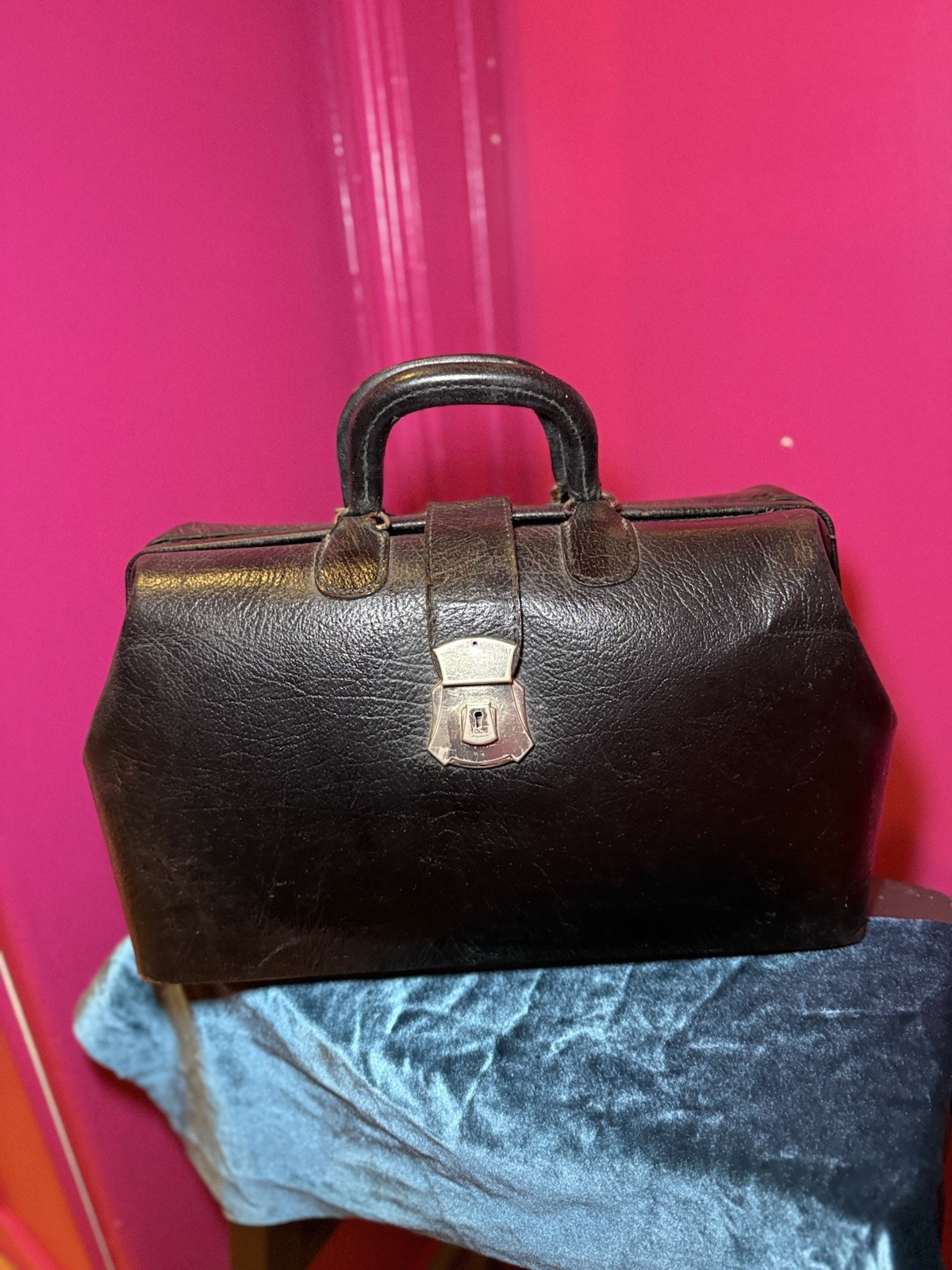 1940-50 Antique Doctor Bag M.D Genuine Black Leather Medical Bag oddities prop