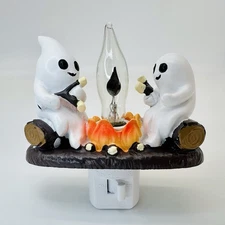 Halloween Ghost Campfire Nightlight Resin NIB Flicker Flame Bulb Unique