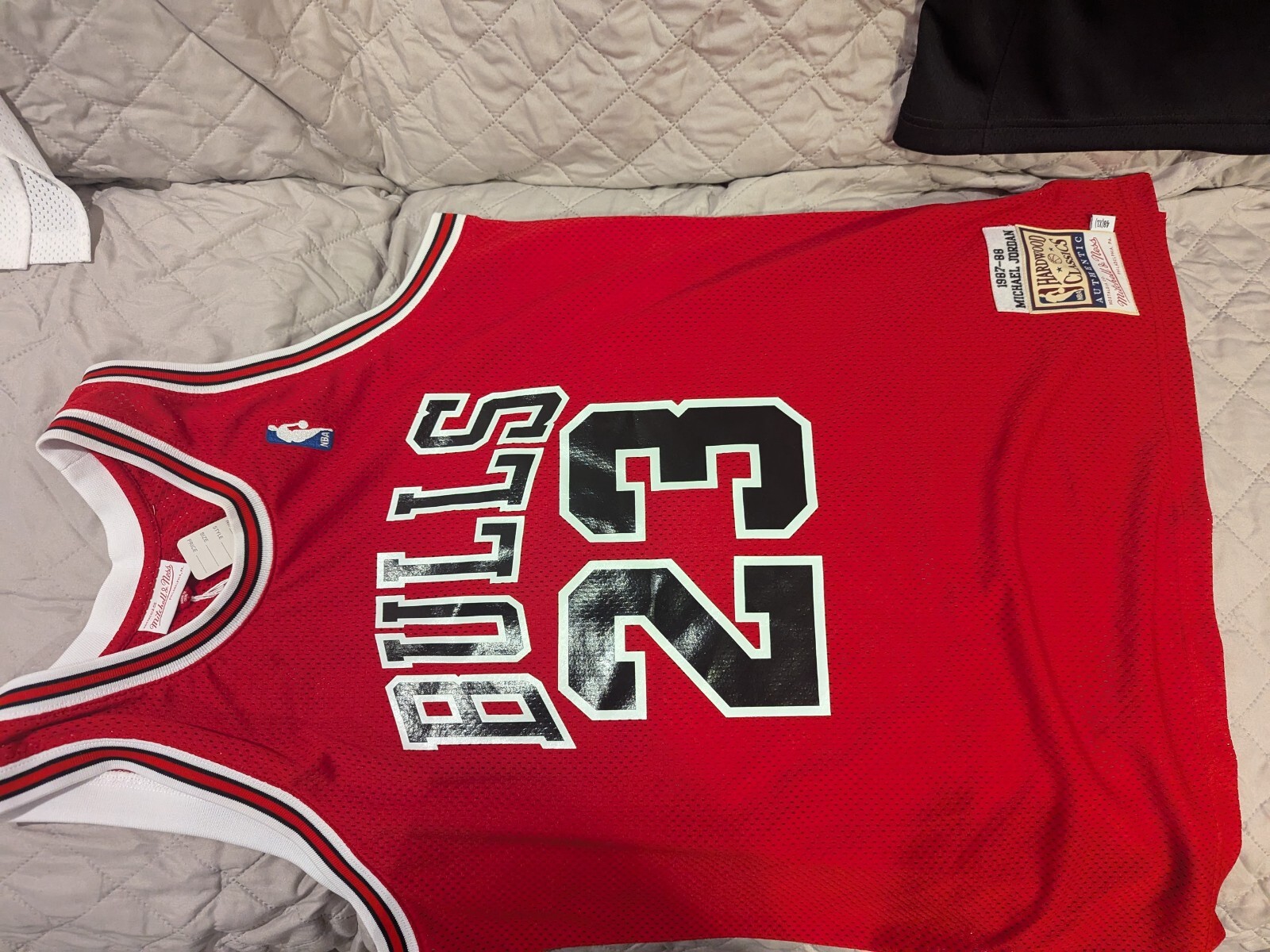 michael jordan mitchell ness 97-98 bulls jersey xl