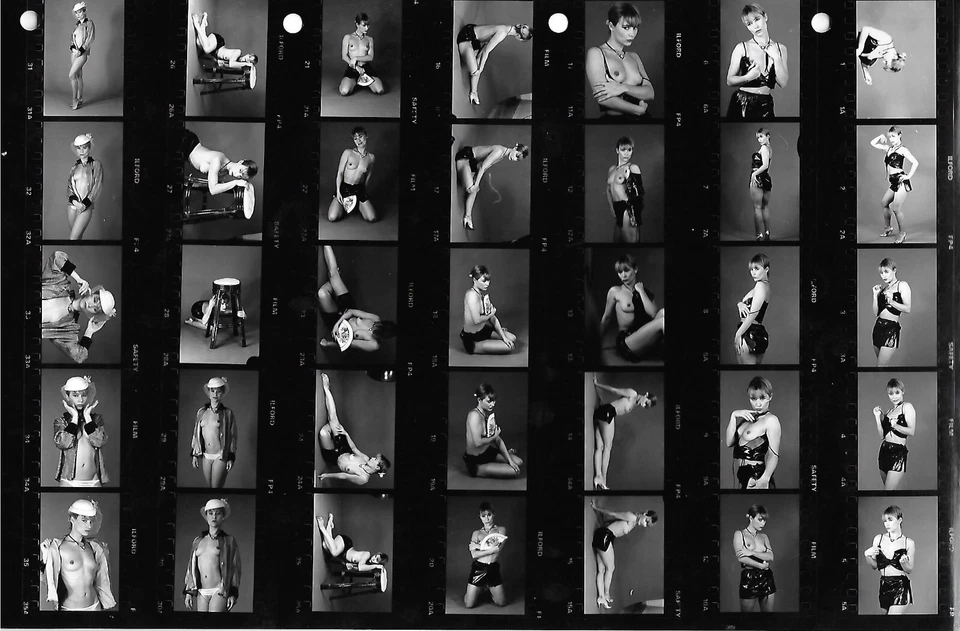 Photo - Tirage Contact - Nu Artistique - 35 poses - Années 1970/80 - Amateur - - Photo 1/1