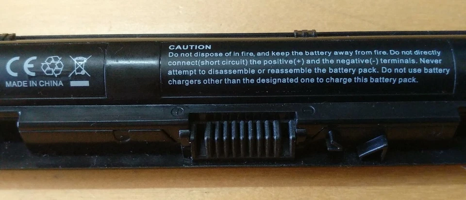 Old used HP Pavillion laptop battery KI04 KI04 Li-ion 14.8v 2600mAH  - Image 3 of 4
