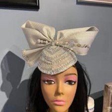 Bow Fascinator w/raised Teardrop Base