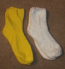 NEW 2 Pair Women's Fluffy Fuzzy Socks Yellow White NEW