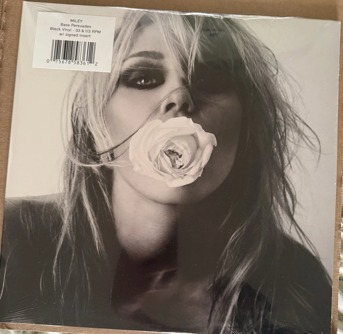 Miley Cyrus Bass Persuades Signed Vinyl LP Insert Autograph IN HAND SEALED AUTO
