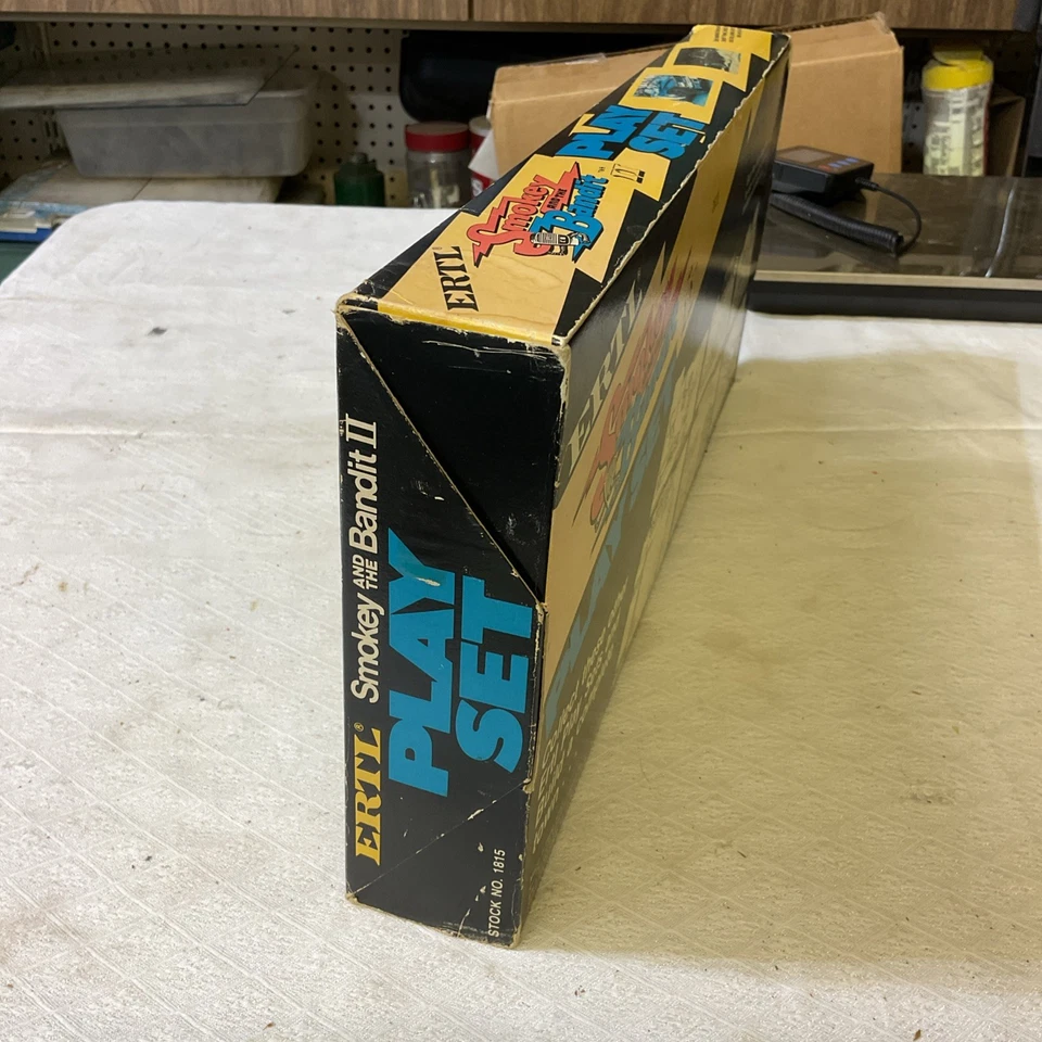 Rare ERTL Smokey and the Bandit II Playset w/ Play Surface 4 Cars & Elephant '81 - Image 4 of 4