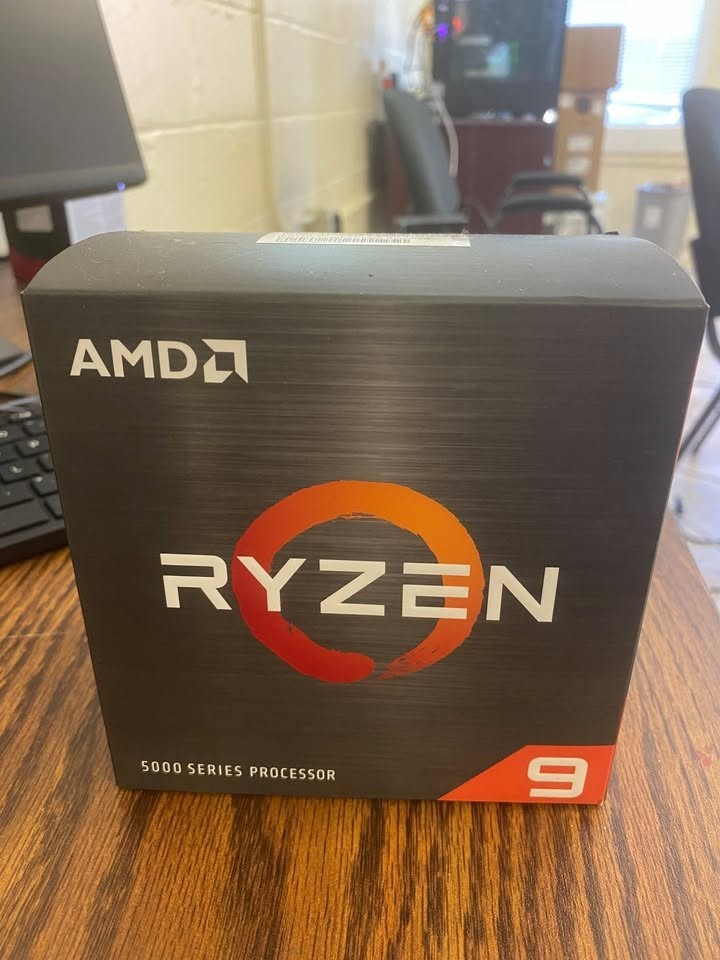 AMD Ryzen 9 5950X Desktop Processor (4.9GHz, 16 Cores, Socket AM4