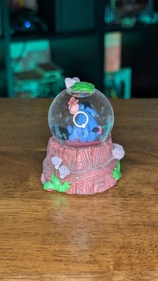 Eeyore On Bridge Mini Snow Glitter Globe Disney Winnie The Pooh - Collectable