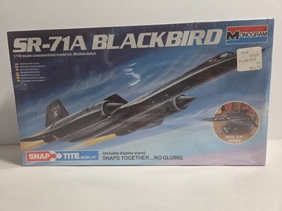 Monogram SR-71A Blackbird 1/110 Scale Snap-Tite Model Kit #1109