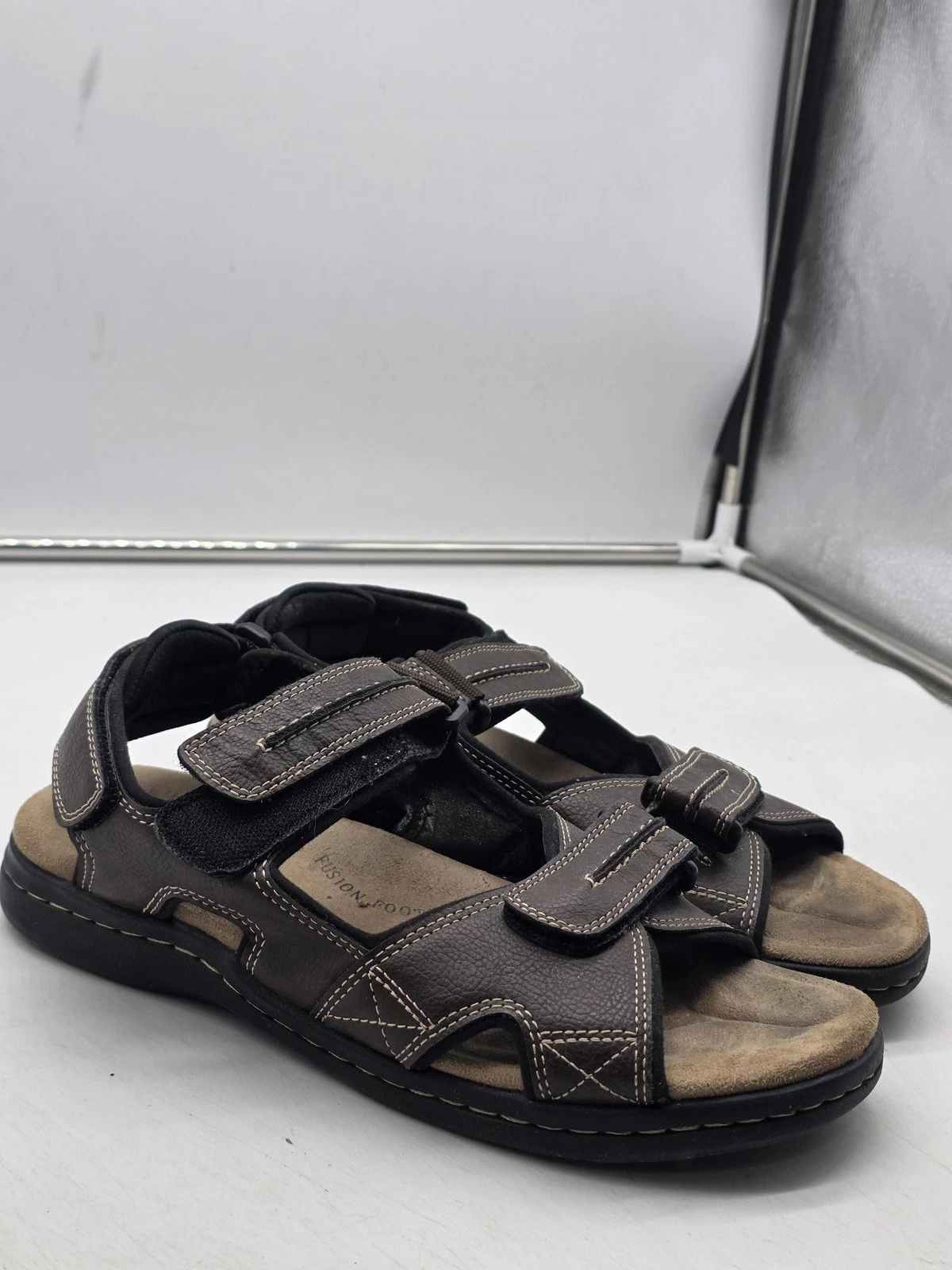 Dockers Sandals Mens Size 9 Brown Memory Foam Fusion Footbed Walking Shoes