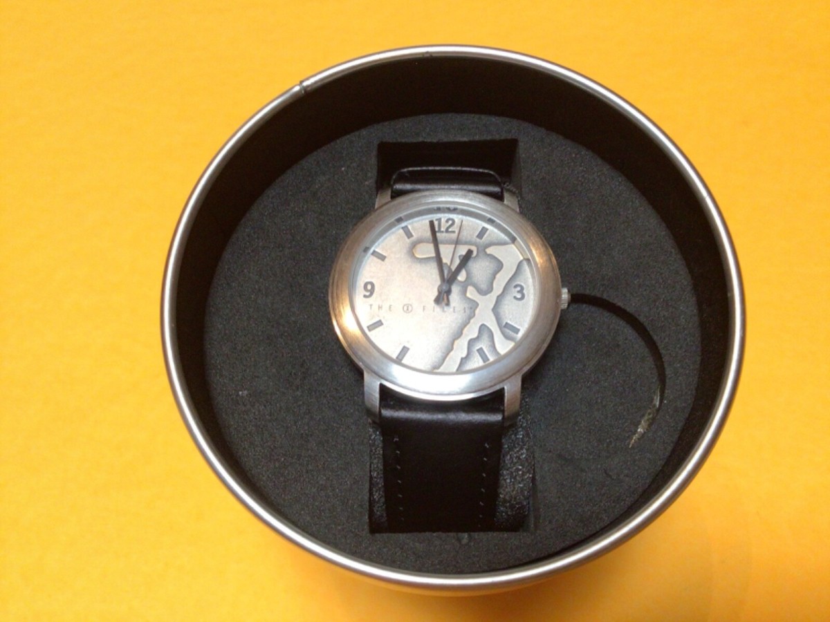VINTAGE 1997 THE X FILES FOSSIL LIMITED EDITION WATCH NEW | eBay