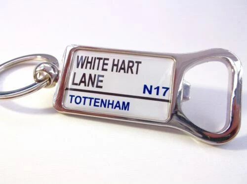 Objets de collection sur le football signés tottenham hotspur
