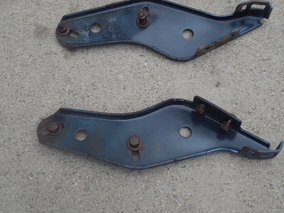 Pontiac GTO 1971-72 soportes de parachoques delantero, diestro derecho, ¡bonito! endura Foto 2 de 4