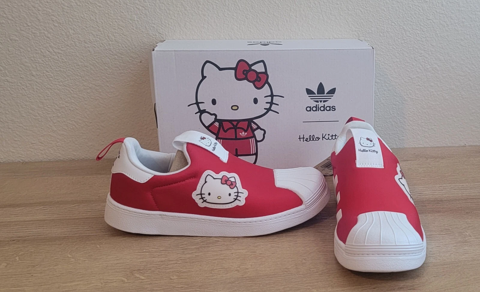 Taglia 3 Adidas Superstar 360 x Hello Kitty rosso vivo basso