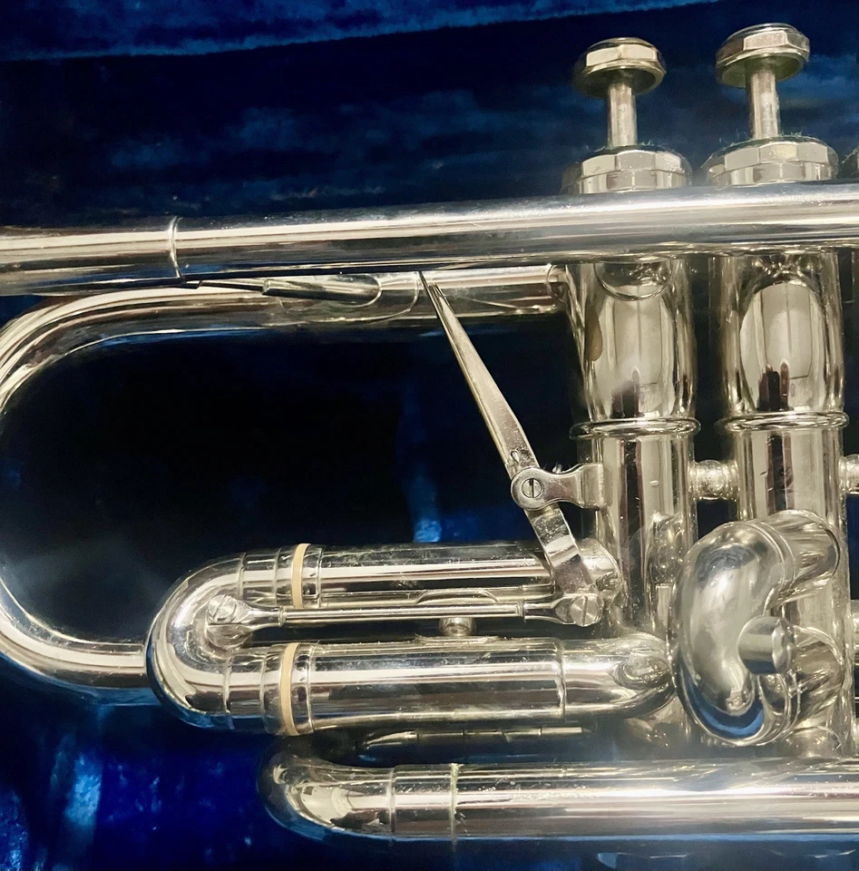 DE COLECCIÓN 1966 F.E. OLDS & SON “STUDIO” CORNETA NIQUELADA - 1ª VÁLVULA GATILLO Foto 4 de 4