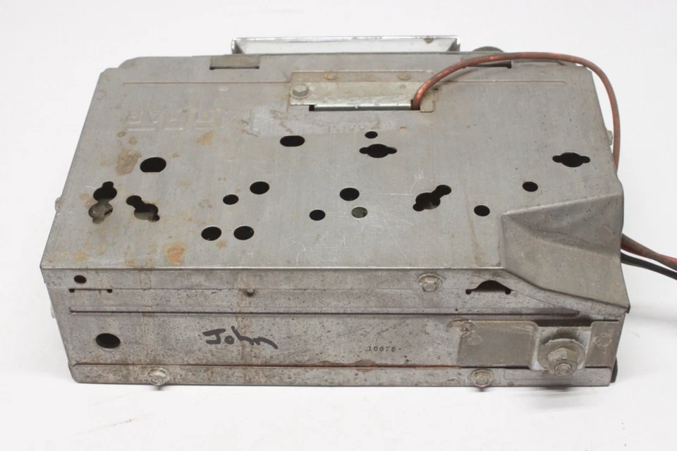 Original 1966 1967 Plymouth Satellite Belvedere GTX AM Push Button Radio MOPAR - Image 4 of 4