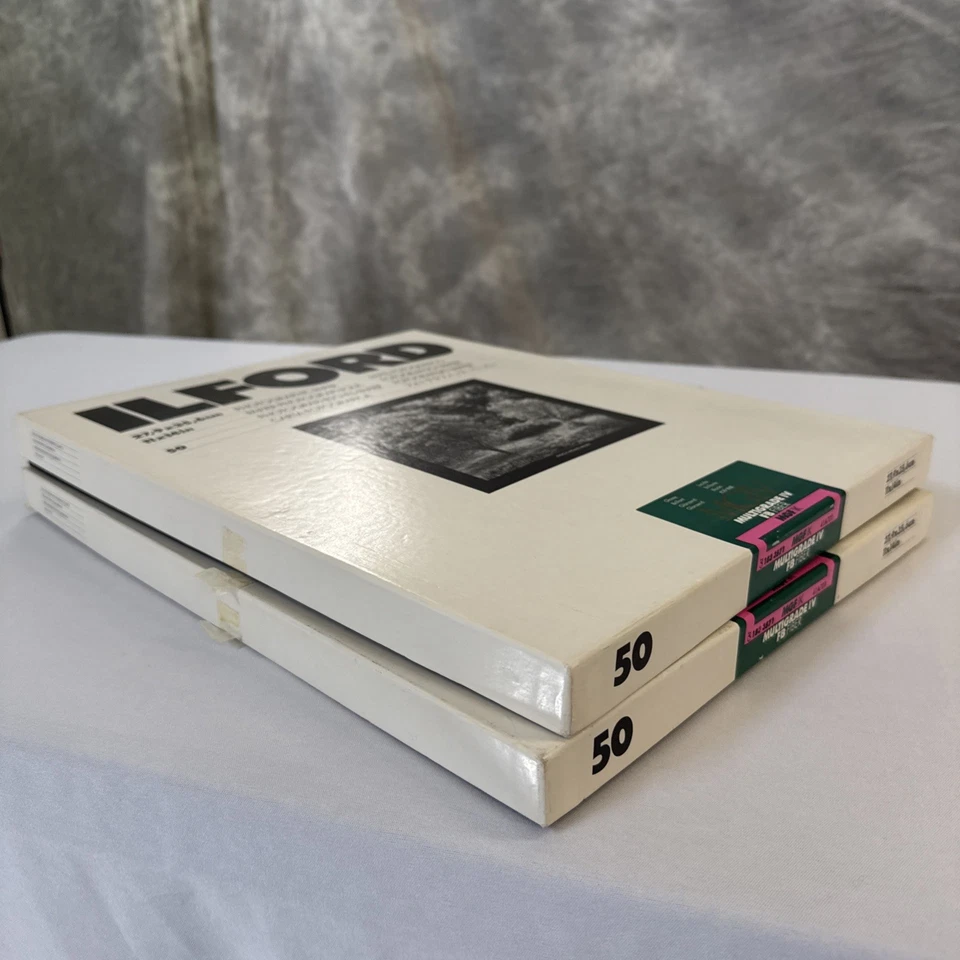 Papel clásico Ilford Multigrado FB (brillante, 11 x 14", 100 hojas) Foto 4 de 4