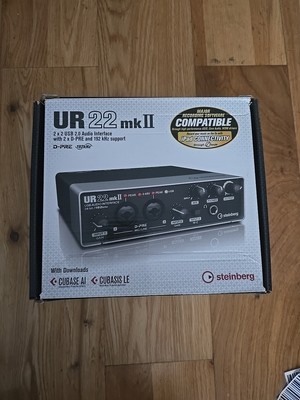 Steinberg UR22 MkII 2 x 2 2.0 USB Audio Interface + 2 x D-PRE 192 kHz 