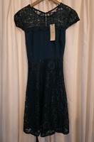 BILLIE & BLOSSOM  Holly Green Lace Skater Dress, Size UK 16, NEW BNWT