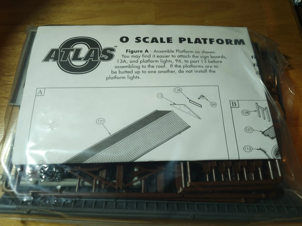 *READ* Atlas O Scale 6902 Passenger Station Platforms Kit 2 Platforms OPEN BOX - Image 3 of 4