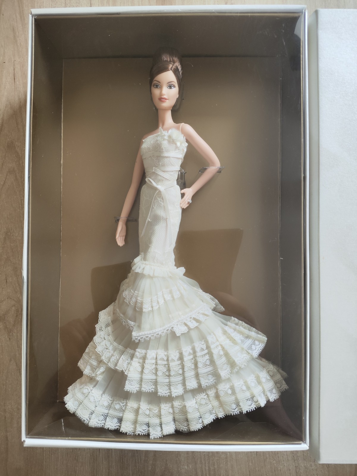 Poupée Barbie Vera Wang Bride The Romanticist Gold Label de collection pour passionnés