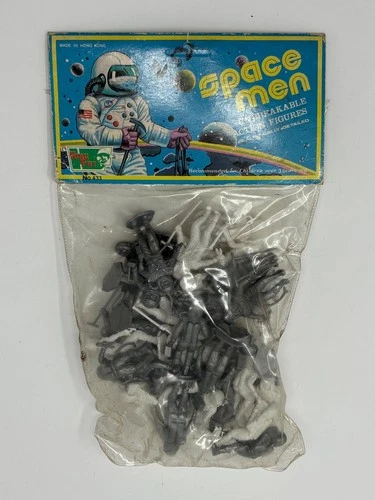 Vintage SPACE MEN ASTRONAUTS Action Figures Hing Fat NOS Sealed Hong Kong 433