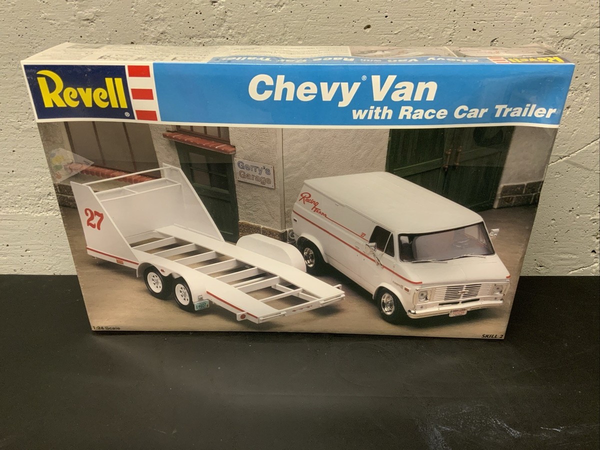 Revell Canvas Semitrailer 1:24 ↔51,7cm Revell Canvas Semitrailer 1:24 ↔51,7cm Revell Canvas