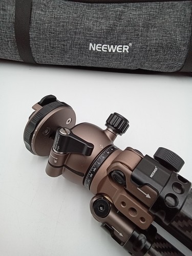 Neewer LT35 61'' Travel Tripod 360 Panorama Tilt Ball Head - Picture 2 of 10