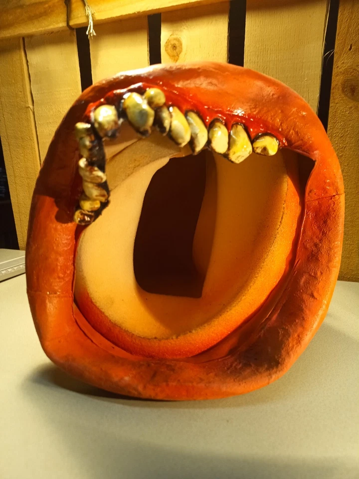 Sombrero de Halloween con Diente Espeluznante "Holanda" Horror, ¡Nuevo! Disfraz de miedo, freakshow Foto 4 de 4