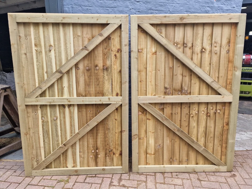 DRIVEWAY GATES SUPER HEAVY DUTY TIMBER WOODEN MADE TO MEASURE TREATED 6FT X 10FT - Image 2 of 4