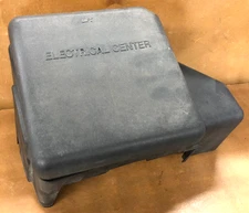 2001 chevy suburban engine fuse box cover trim 5.3L 2000-2002 chevy tahoe