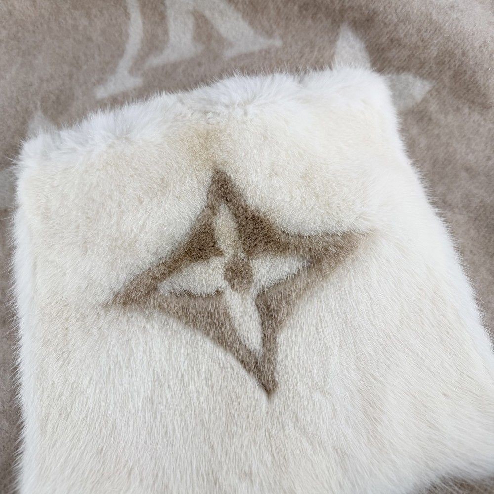 Louis Vuitton Monogram Coldray Cashmere Mink Muffler Beige Ivory image 5