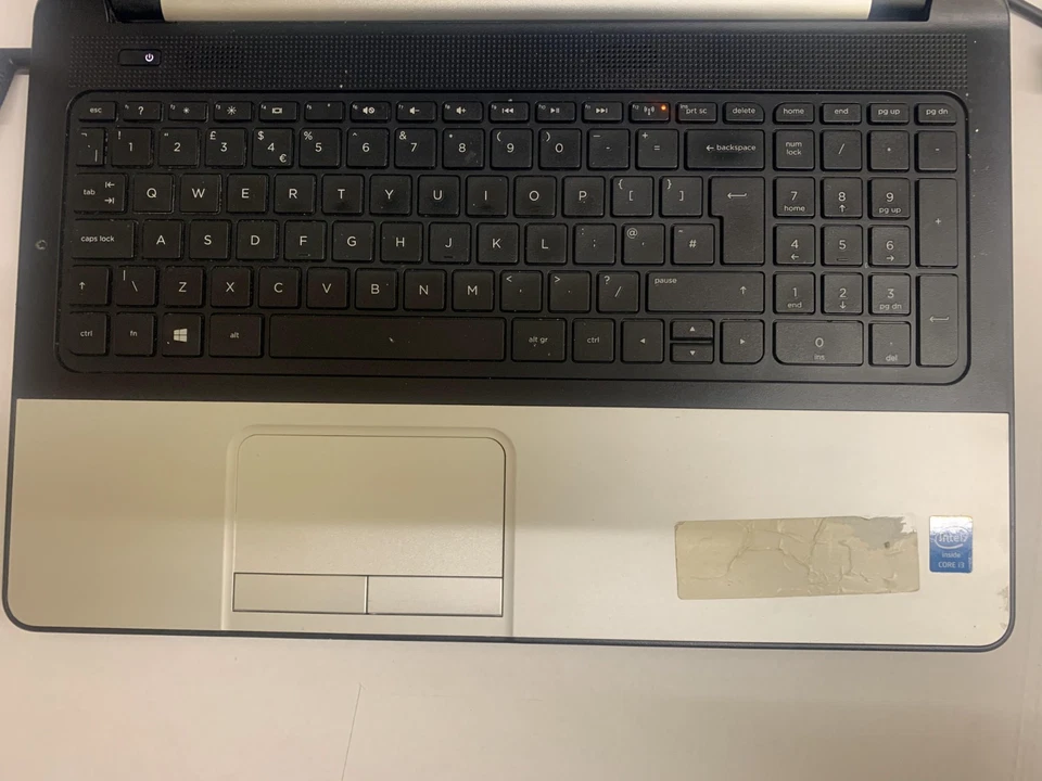 HP Probook 350 G1 Intel Core i3 No Ram/ssd - untested - Image 2 of 4