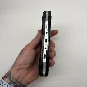 Sony PSP Go PSP-1001 PlayStation Portable - Black - POWERS ON - PARTS OR REPAIR
