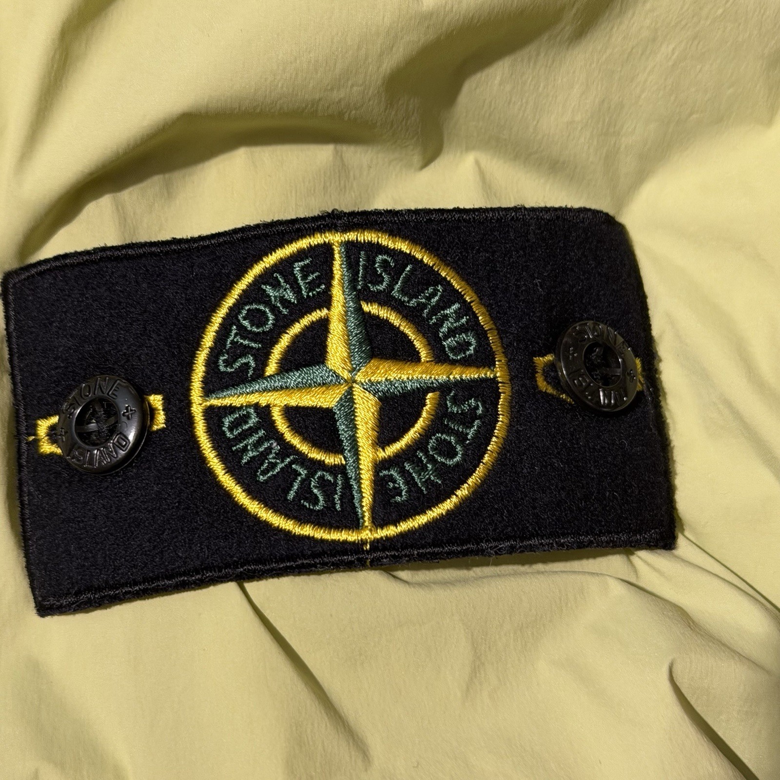 Stone Island 41431 Skin Touch Nylon TC Jacket Green Mens L 761541431 V0052 Badge - product detail image 4