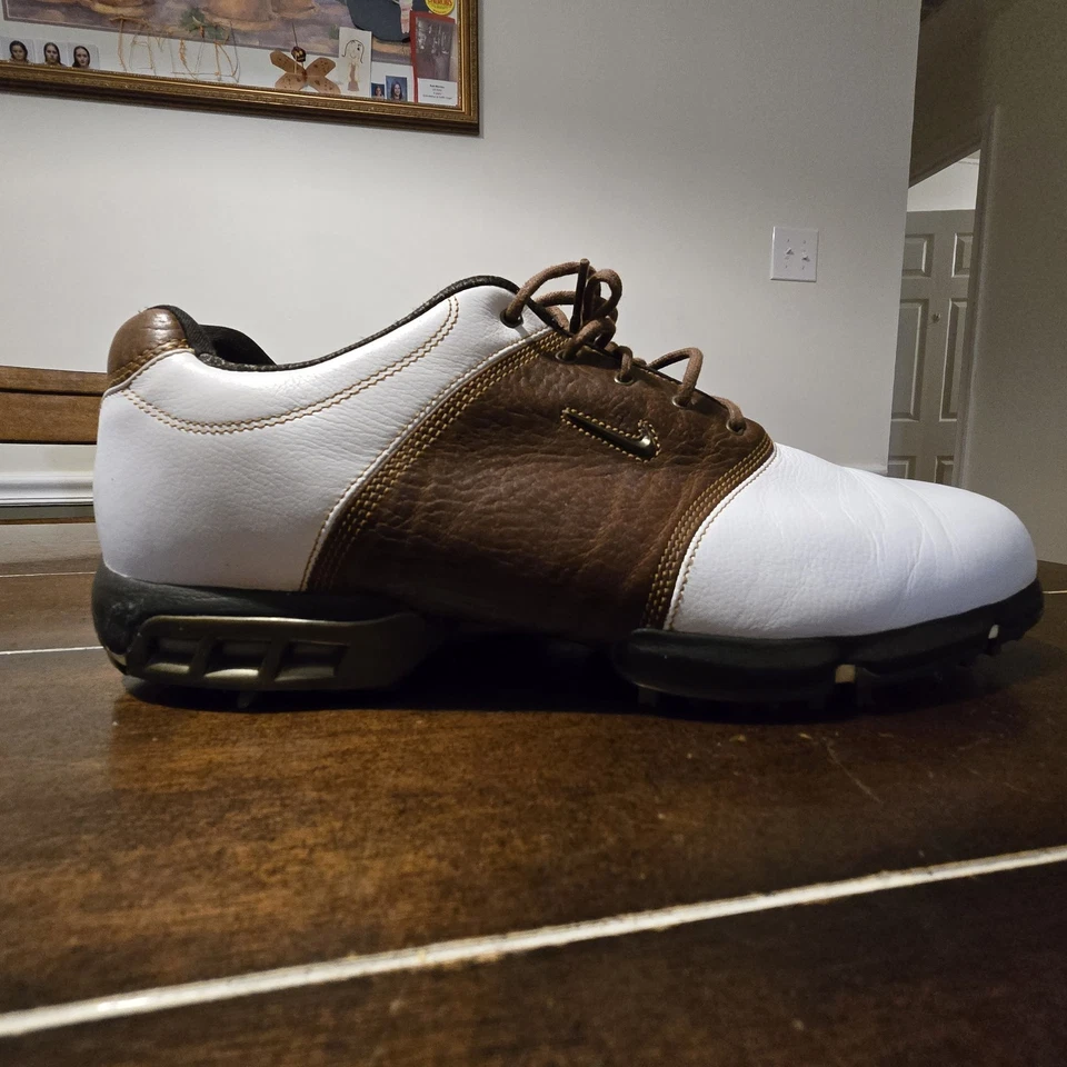 Zapatos de golf Nike Sport Performance tacos para hombre 11 blanco/marrón TAC Foto 3 de 4