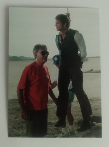 1994 Cardz Maverick The Movie Card Hanging #46