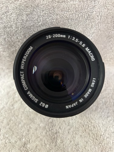 Sigma Compact Hyperzoom 28-200mm D 28-200 3.5-6.3 Aspherical IF #1037077 - Picture 2 of 16