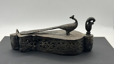 Vintage 800 silver Kumkum handmade Chopda peacock trinket box 159gr