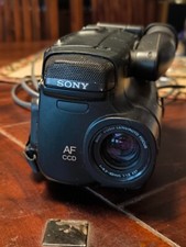 Sony Video8 Camera Recorder - Model No. CCD-TR350E, Retro Video8 Technologie  