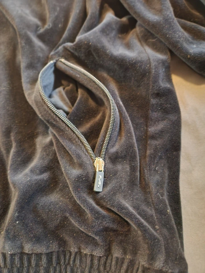 Chaqueta FUBU 05 Track Para Hombre Pequeña XBlack Forever 21 Hip Hop Cremallera Completa Terciopelo Foto 3 de 4