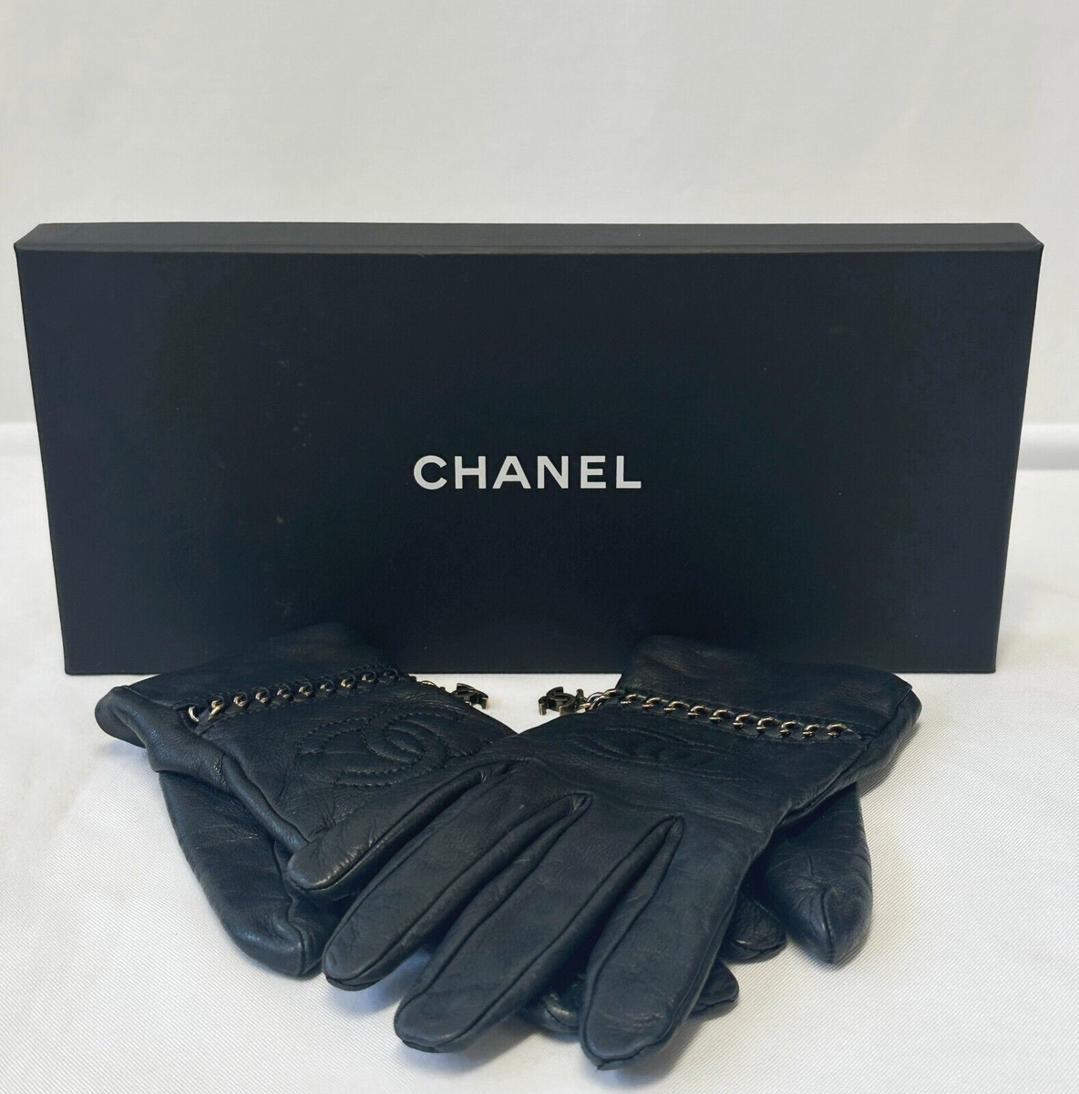 Vintage CHANEL Chain Link Leather Gloves 7 Black Antique Gold