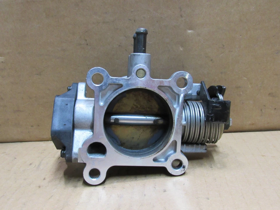 2002 2003 Hyundai Elantra 2.0 Throttle Body Assembly 84k Miles OEM 35100-23500 - Image 4 of 4