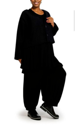 AKH Lagenlook  Jacke in gerundeter Form aus warmer Wollmischung Qualität schwarz