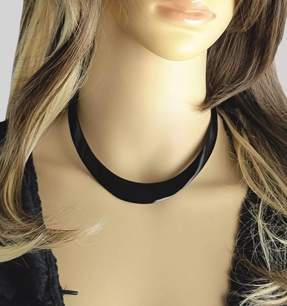 Plain cheap black necklace