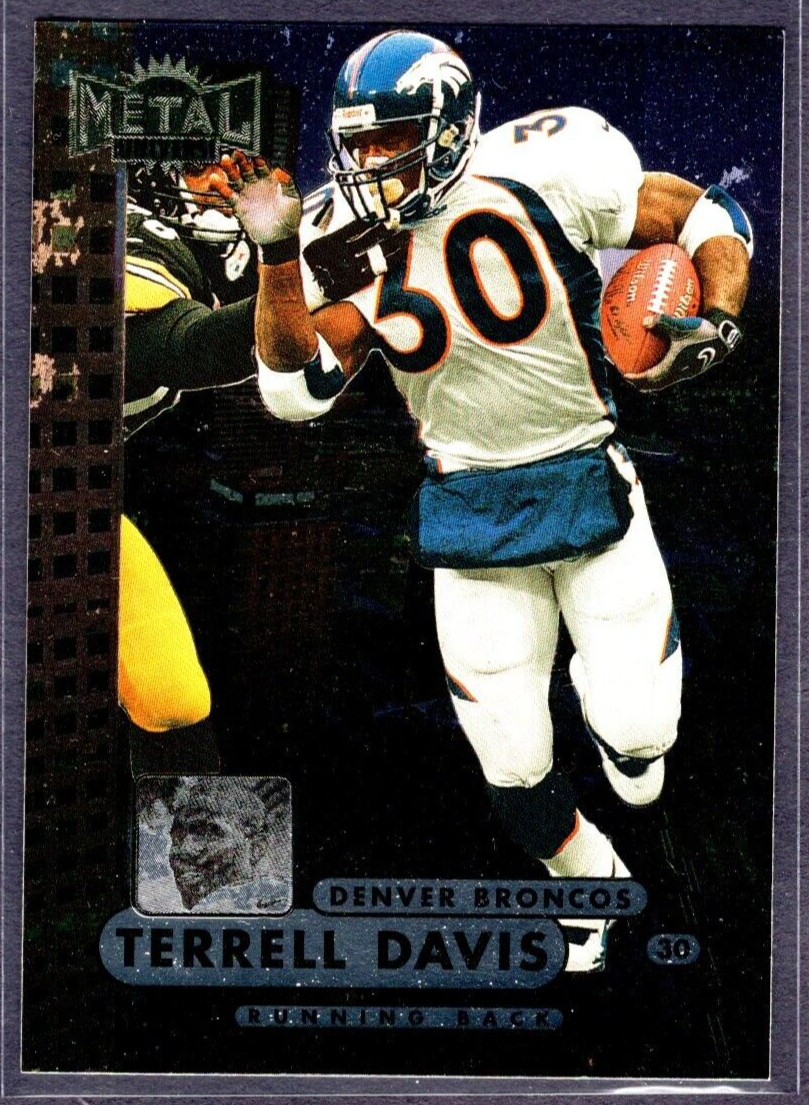 1998 Fleer Metal Universe Football Terrell Davis Denver Broncos Base #30
