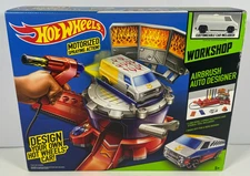 NEW HTF 2013 HOT WHEELS HW WORKSHOP AIRBRUSH AUTO DESIGNER w/ SUPER VAN NIB